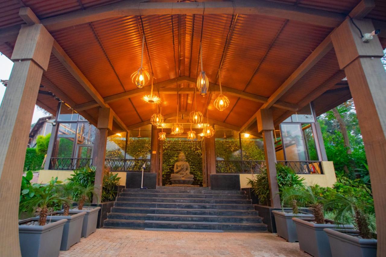 Encore A Boutique Resort Mulshi Εξωτερικό φωτογραφία