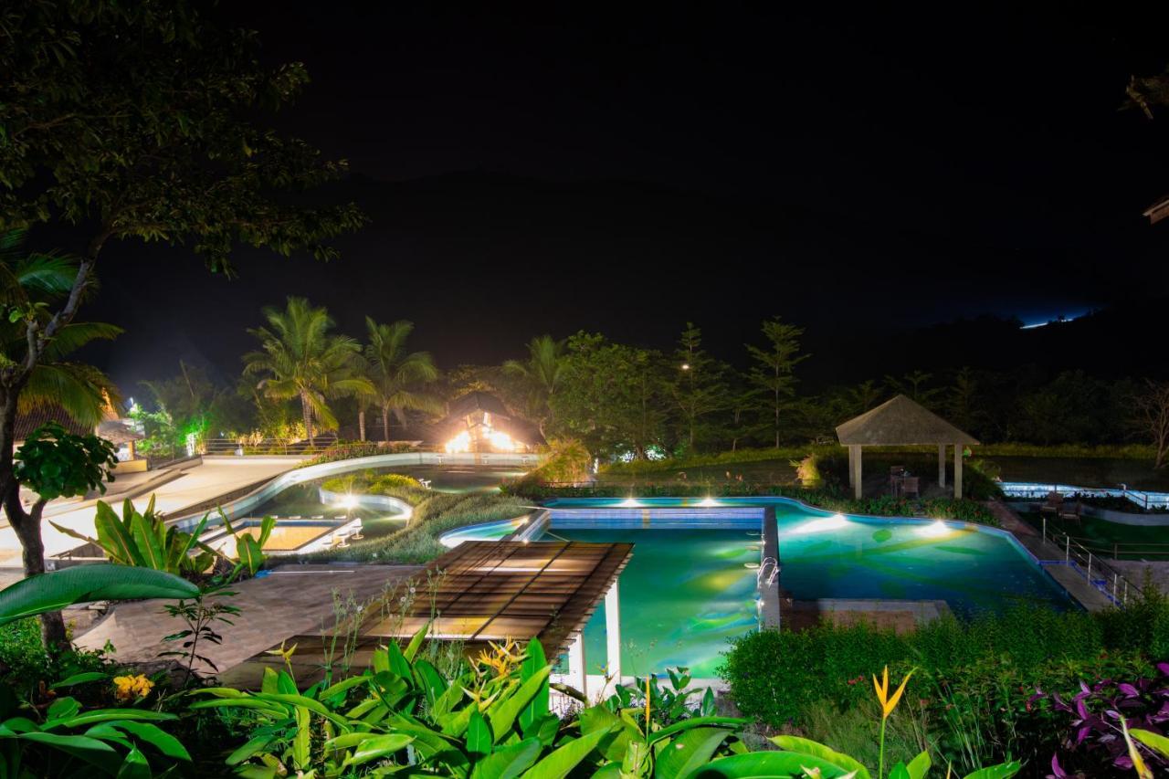 Encore A Boutique Resort Mulshi Εξωτερικό φωτογραφία